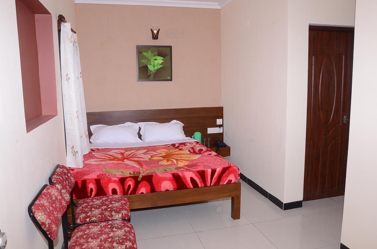 Ezhil Residency Hotel Kodaikanal Exterior foto
