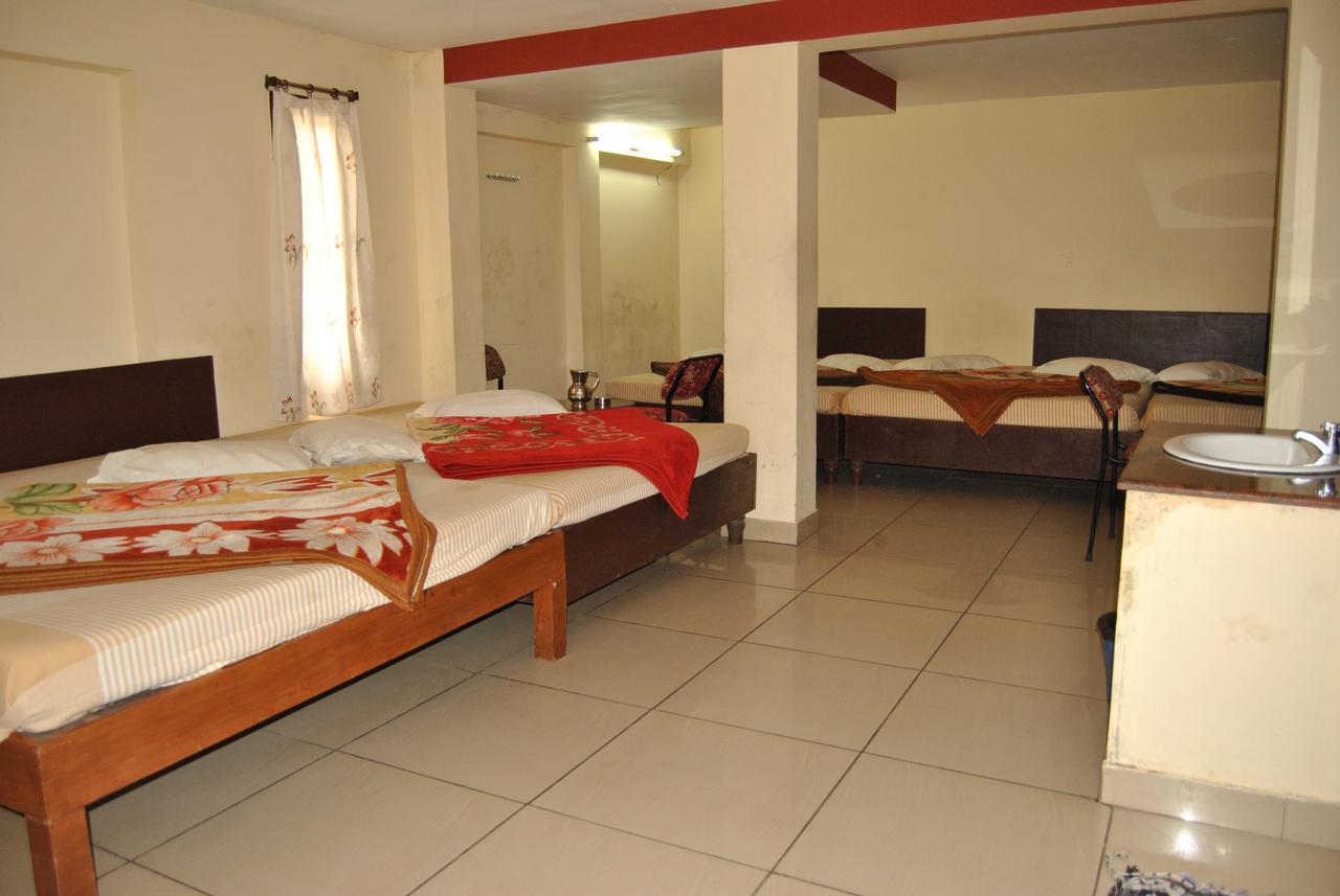 Ezhil Residency Hotel Kodaikanal Exterior foto