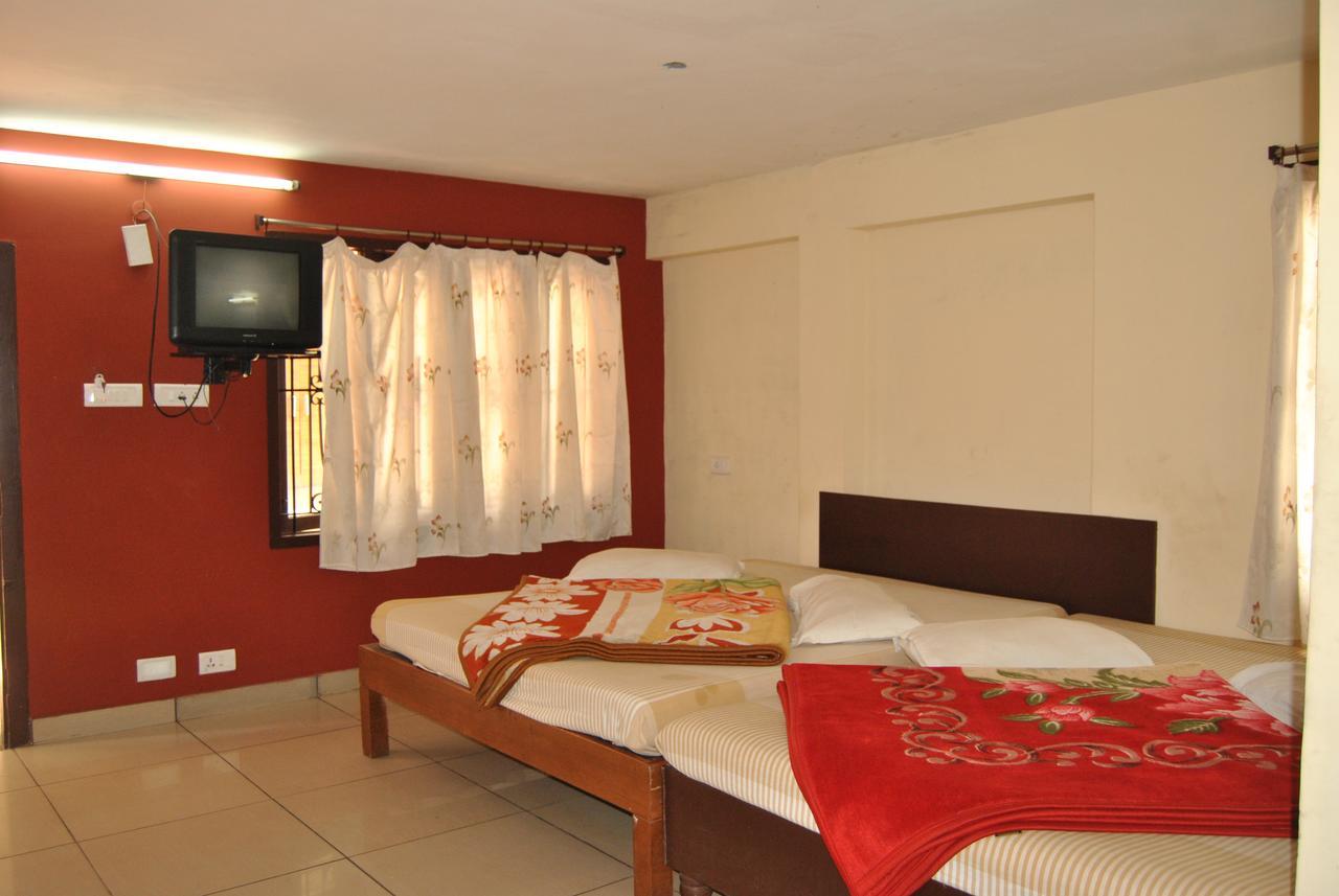 Ezhil Residency Hotel Kodaikanal Exterior foto